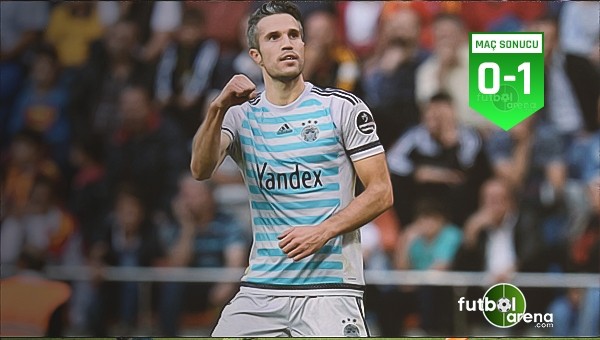 Robin van Persie 3 puana uçurdu