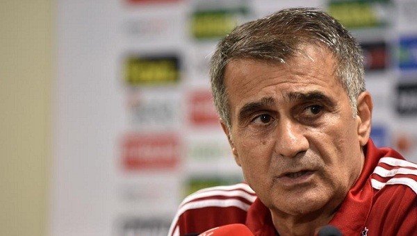 Şenol Güneş, Kasımpaşa maçında 11'i bozmadı