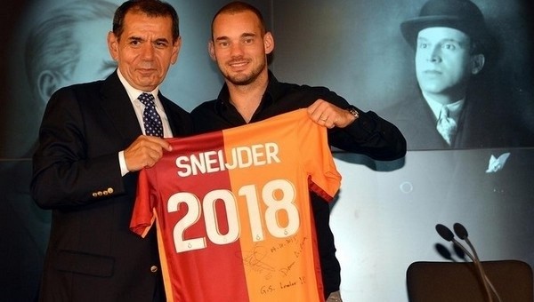 Sneijder imza töreninde konuştu