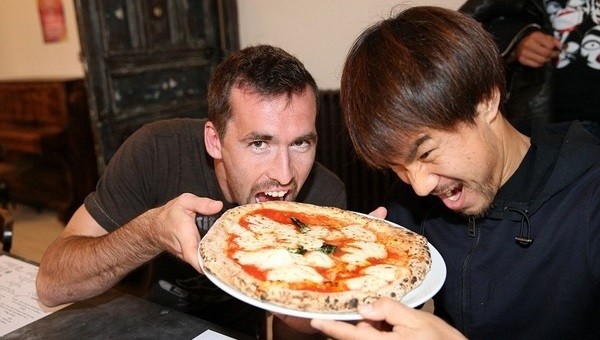Takım gol yemedi, hoca pizza ısmarladı!