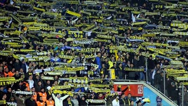 Taraftar grupları birbirine girdi! Fenerbahçeliler hackledi