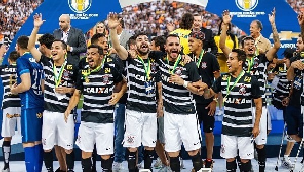 Brezilya'da şampiyon Corinthians kupasını aldı