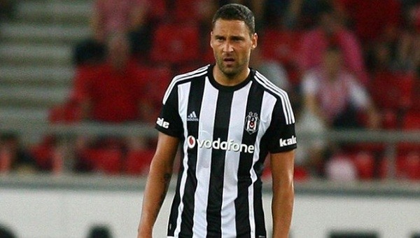 Bursaspor taraftarları Tosic'i hedef aldı