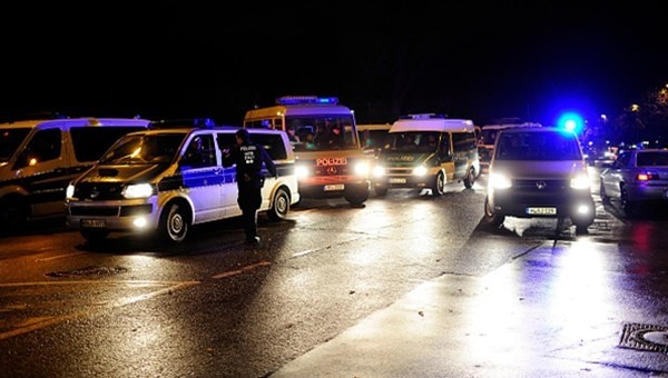 Almanya'da bomba paniği! Dev maç iptal