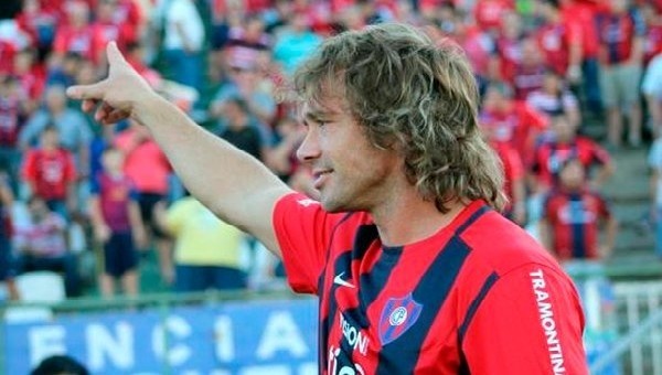 Diego Lugano gollere devam ediyor