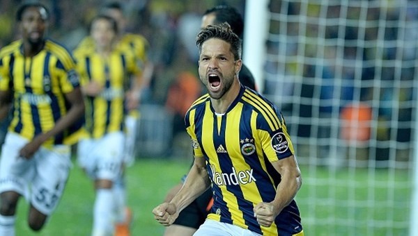 Fenerbahçe eski Galatasaraylılara kaybetmiyor