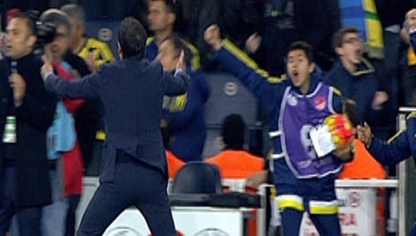 Fernandao attı, Vitor Pereira çıldırdı