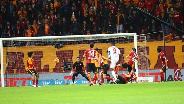 Galatasaray soyunma odasında olay