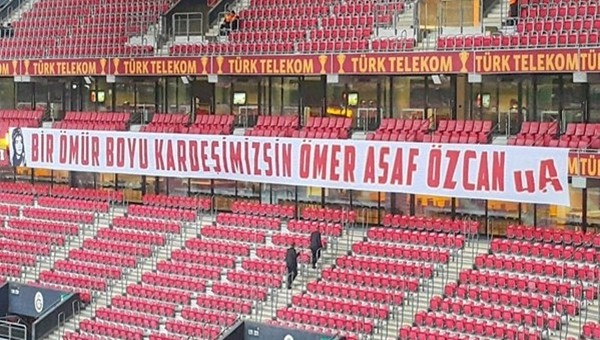 Galatasaray tribünleri Ömer Asaf Özcan'ı unutmadı