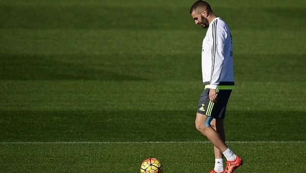 Gözaltına alınan Benzema kadroda yok