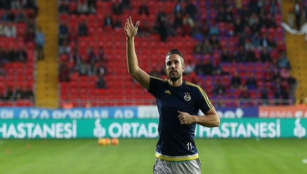 Mersin'de ilk çağırılan Robin van Persie oldu