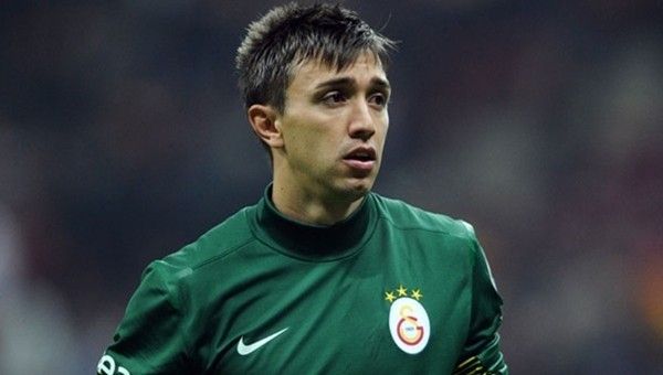 Muslera yetmedi!