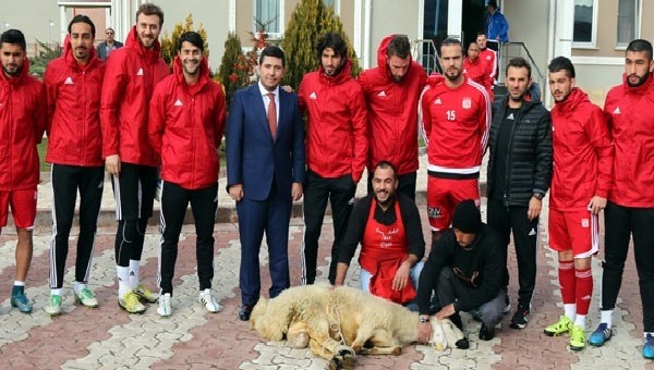 Sivasspor kazandı, 15 kurban kesti