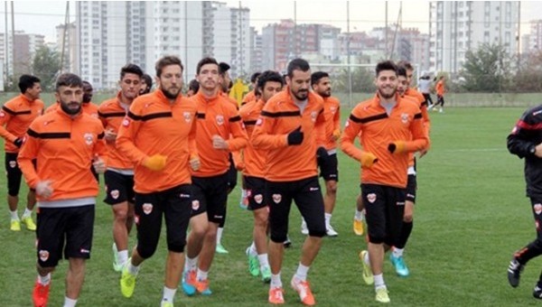 Adanaspor çıkışa geçti
