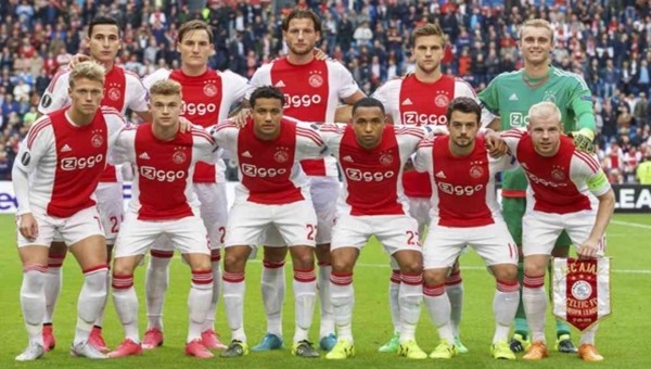 Ajax'tan Celtic ile ilgili şok paylaşım