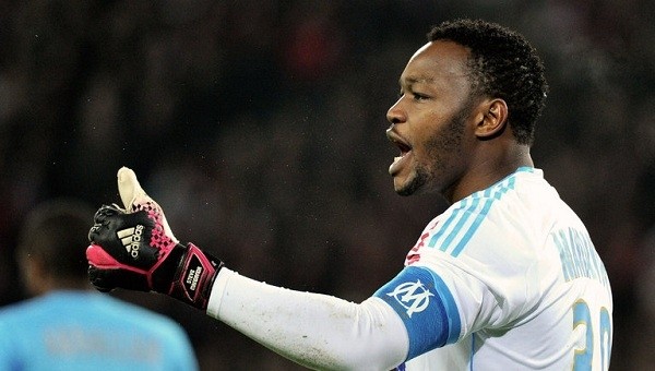 Beşiktaş'ın kaleci adayı Mandanda Liverpool'a önerildi