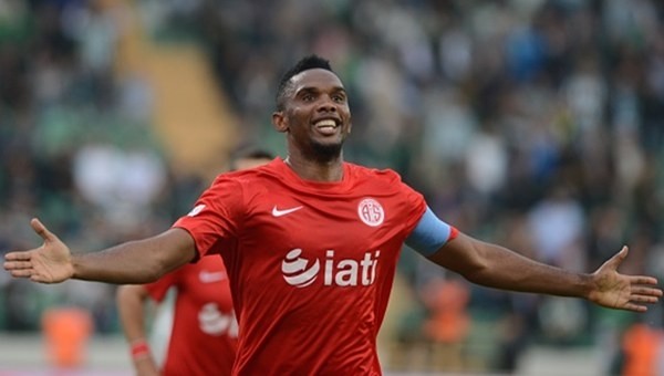 Eto'o, Fernandao'nun rekoruna göz dikti!