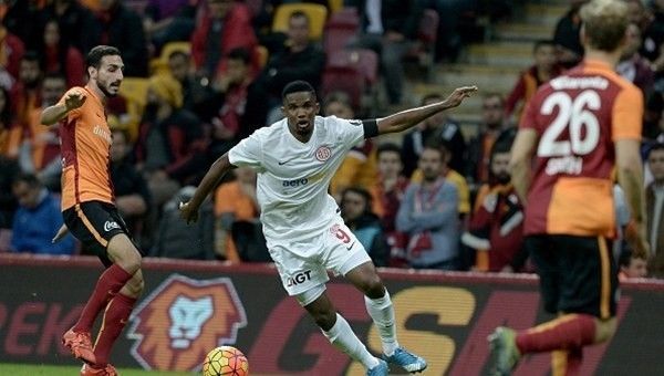 Galatasaray'da dikiş tutmuyor!