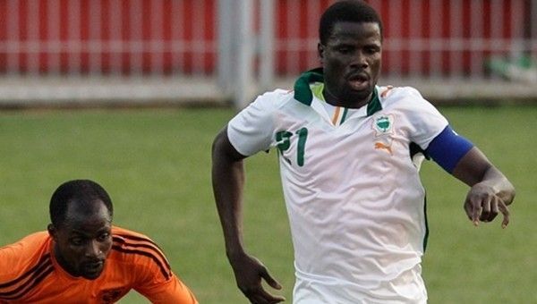 Emmanuel Eboue, Yeşilköy ile idman yapıyor