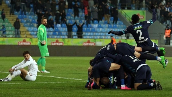 Çaykur Rizespor - Trabzonspor maçı özeti ve golleri