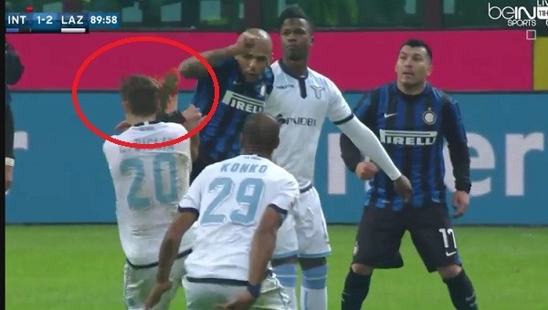 Inter-Lazio maçında Felipe Melo'nun kırmızı kart gördüğü pozisyon (İZLE)