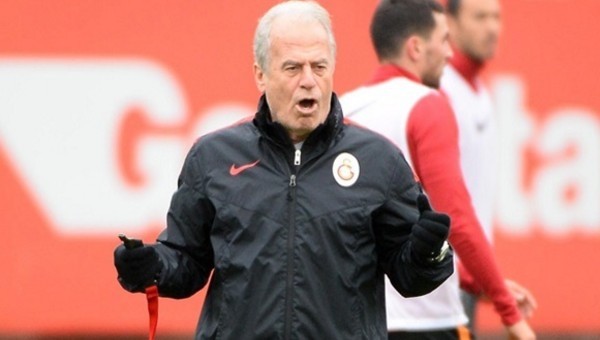Mustafa Denizli'den 3 futbolcuya özel talimat