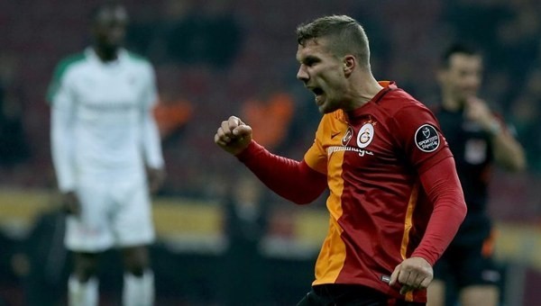 Galatasaray'da Bursaspor mmaçının adamı Lukas Podolski