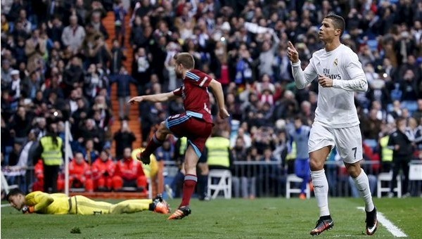 Sociedad engelini geçen Real Madrid, liderliğe yükseldi