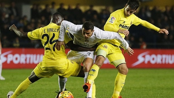 Real Madrid'e bir tekme de Villarreal'den