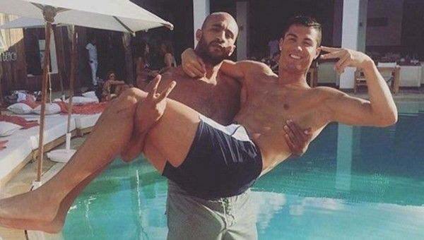 Ronaldo ile ilişkisi olduğunu iddia eden adam kavga etti