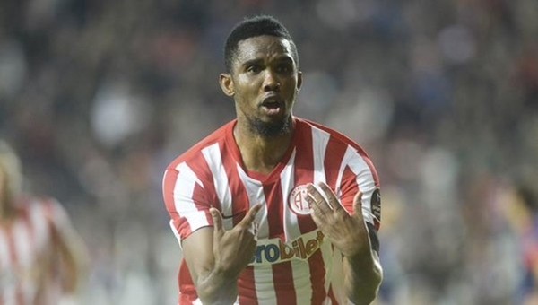 Samuel Eto'o Trabzon'da tarihi fırsatı kaçırdı