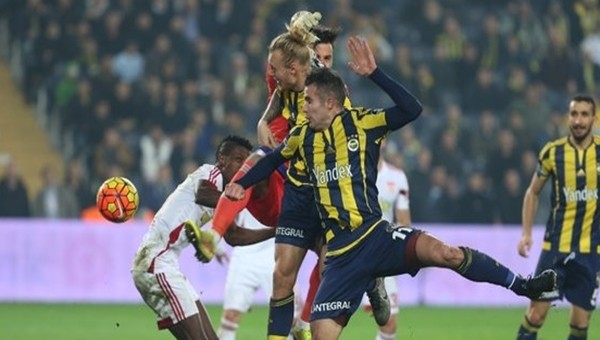 Simon Kjaer Medicana Sivasspor maçını değerlendirdi