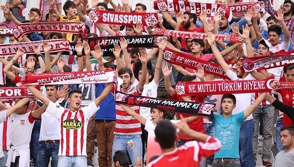 Sivasspor 35 bin taraftara oynadı