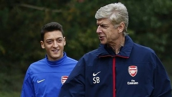 Arsene Wenger, Mesut Özil'i kime benzetti?