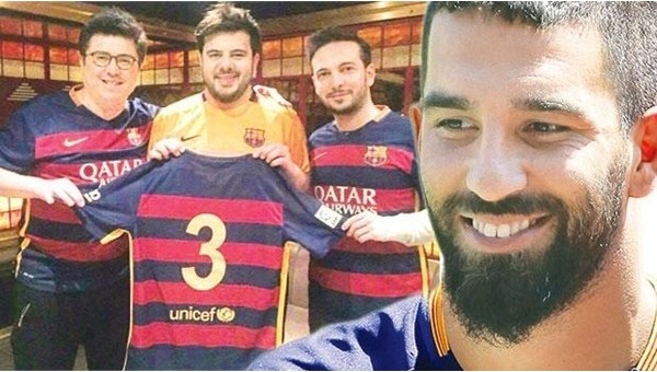 3 Adam programında Arda Turan'a sürpriz doğum günü - İZLE