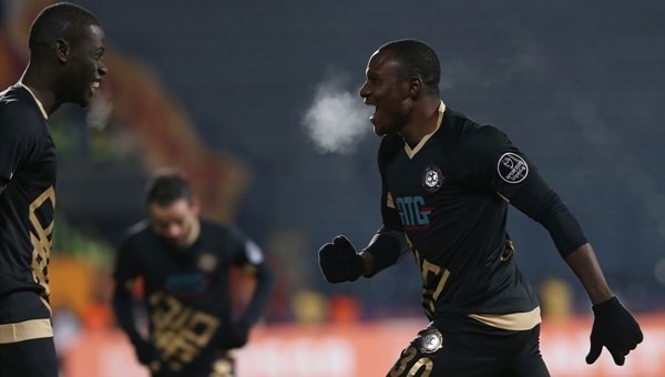 Aminu Umar Galatasaray'ı yaktı!