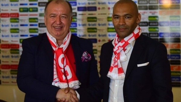 Antalyaspor'un yeni teknik direktörü kim?