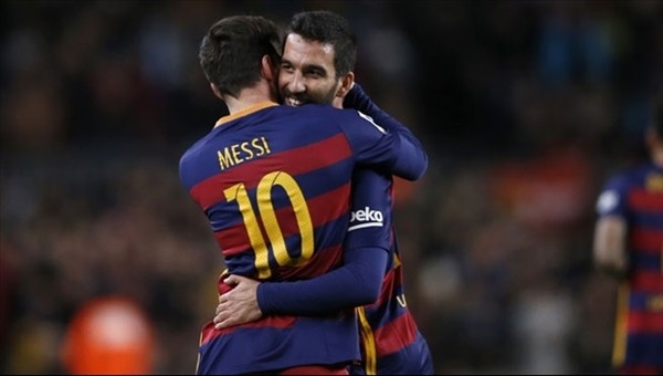 Arda Turan'dan sponsorluk göndermesi