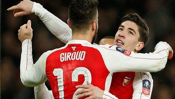 Arsenal turu 3 gol ile aldı