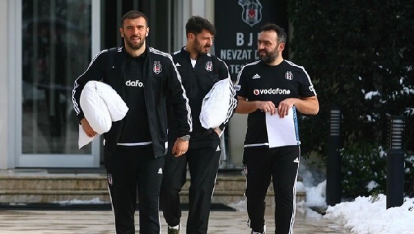 Beşiktaş 15 futbolcuyla Karabük'e gitti