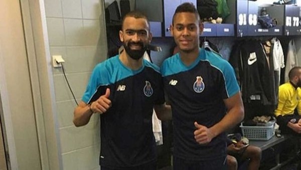 Bosingwa, Porto ile antrenmanlara çıkıyor