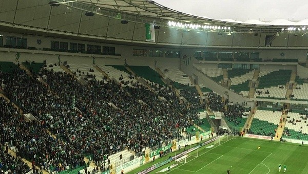 Bursaspor ve Trabzonspor taraftarlarından örnek davranış