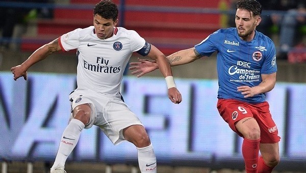 Chelsea, Thiago Silva'nın peşinde