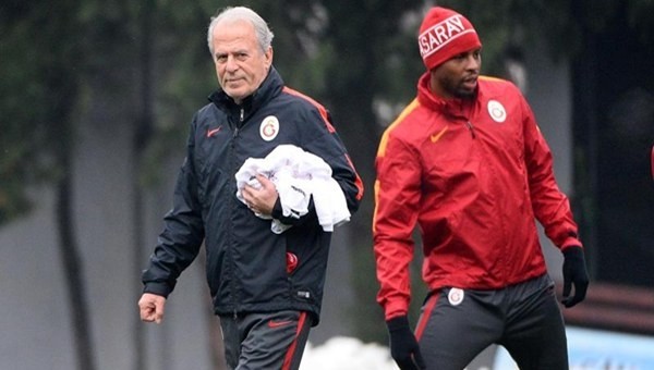 Donk Galatasaray'da ilk antrenmanına çıktı