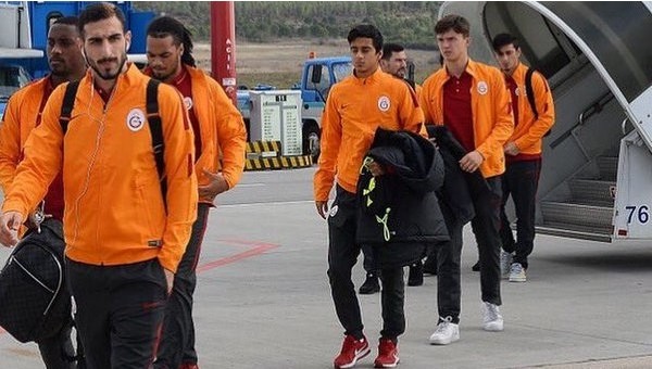 Galatasaray kafilesi İzmir'e geldi