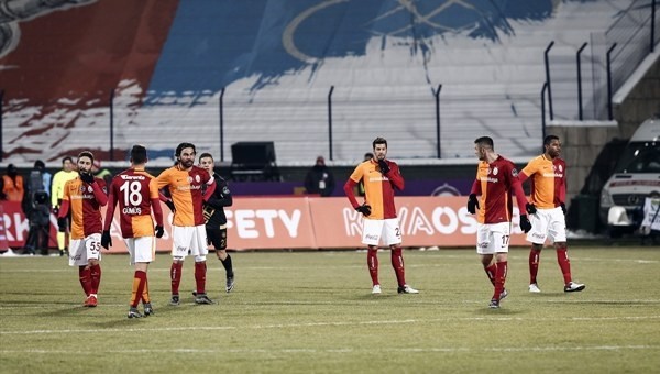 Galatasaray'da yan top zaafı!