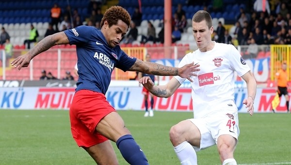 Gaziantepspor, Bursaspor maçında tepki çeken oyuncuyu yolladı