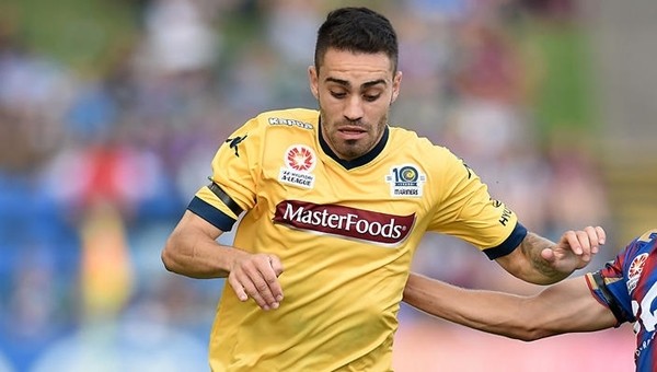 Manchester City, Anthony Caceres'i transfer etti