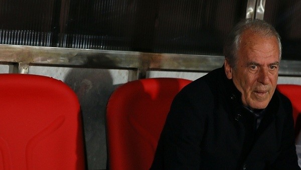 Mustafa Denizli'den transfer müjdesi