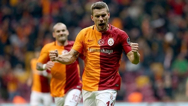 Podolski'den sakatlık açıklaması